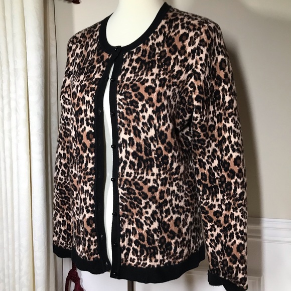NYDJ Leopard Print Button front Cardigan - Picture 2 of 6